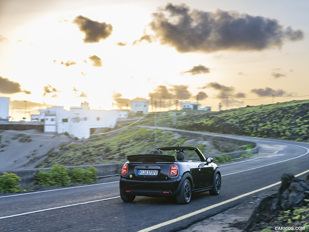 2023 MINI Cooper SE Convertible - Rear Three-Quarter