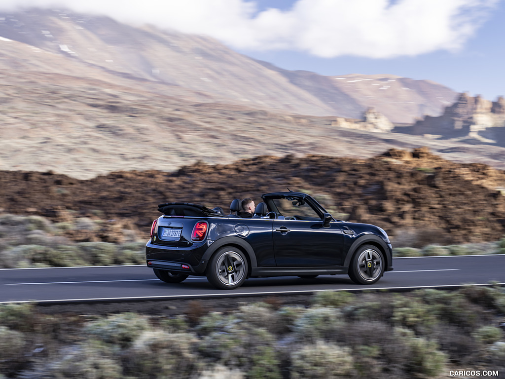 2023 MINI Cooper SE Convertible - Rear Three-Quarter