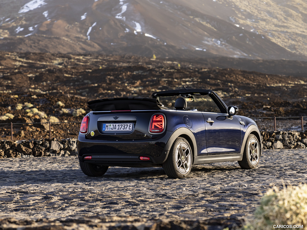 2023 MINI Cooper SE Convertible - Rear Three-Quarter