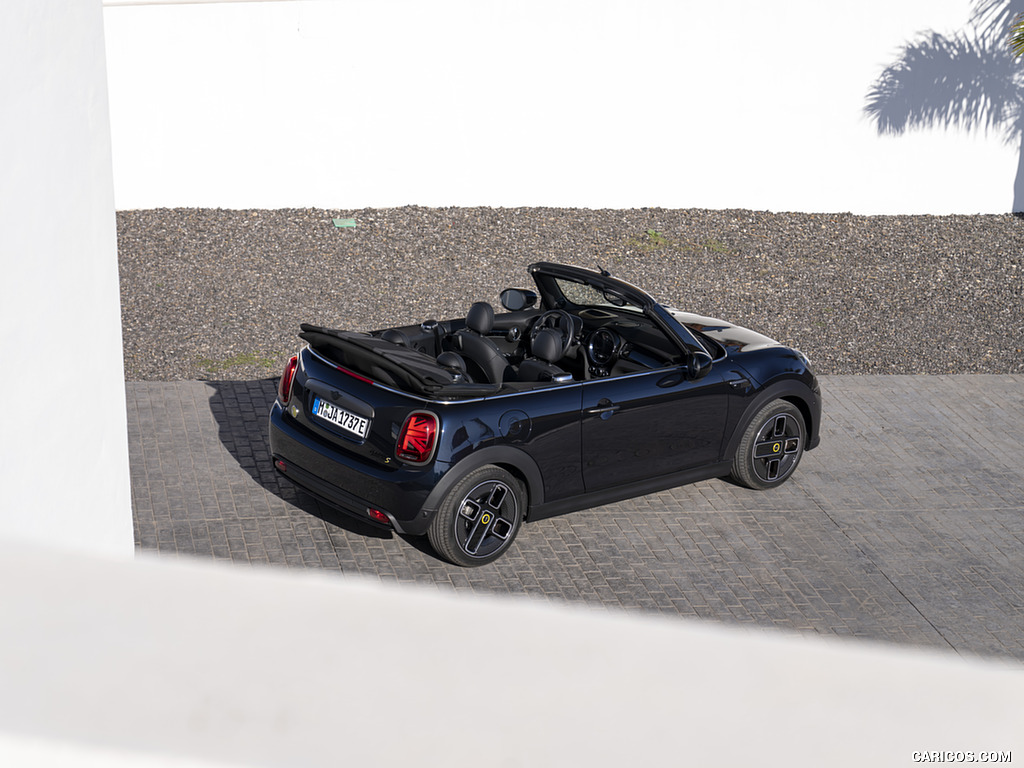 2023 MINI Cooper SE Convertible - Rear Three-Quarter