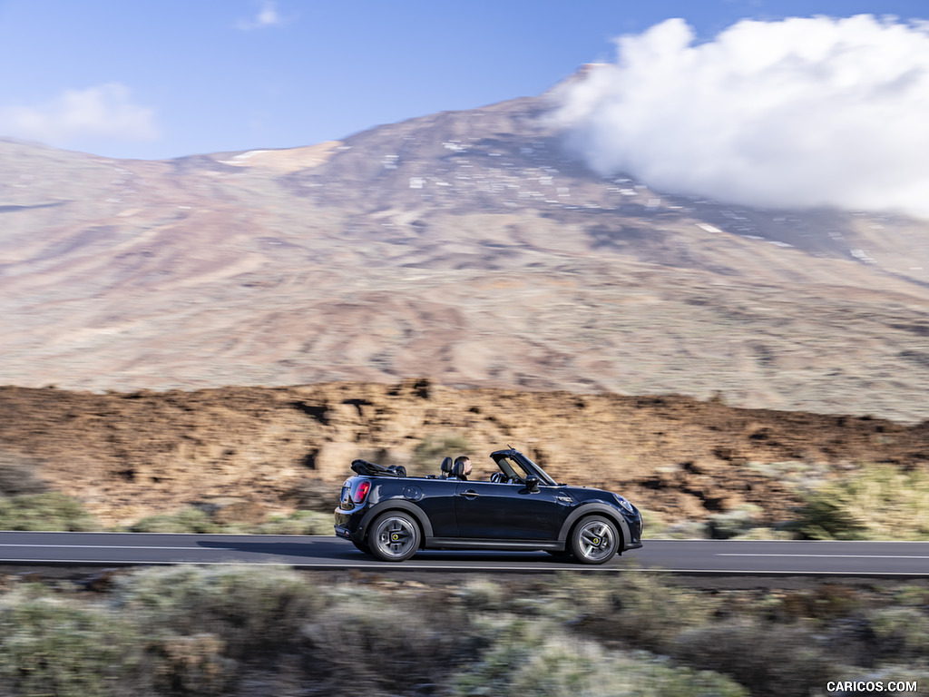 2023 MINI Cooper SE Convertible - Side