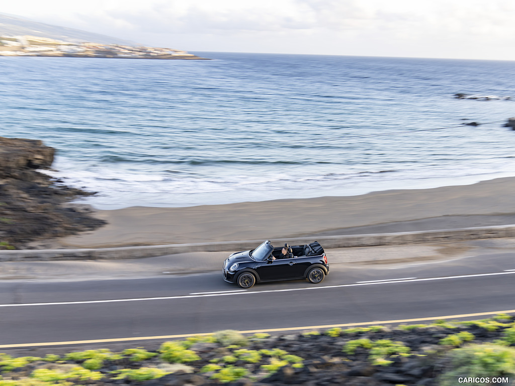 2023 MINI Cooper SE Convertible - Side