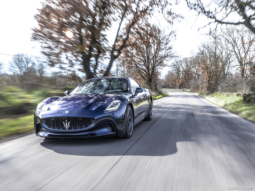 2023 Maserati GranTurismo Folgore (Color: Blu Nobile) - Front