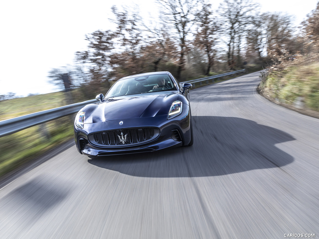 2023 Maserati GranTurismo Folgore (Color: Blu Nobile) - Front