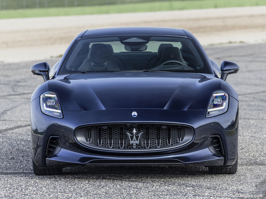 2023 Maserati GranTurismo Folgore (Color: Blu Nobile) - Front