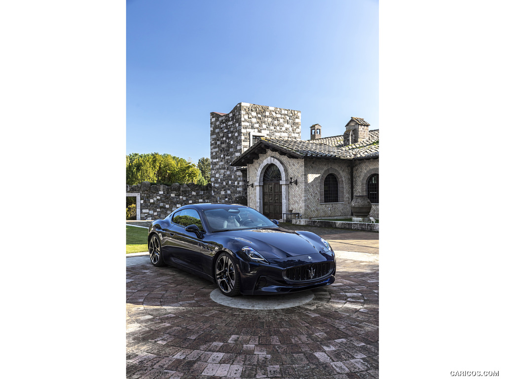 2023 Maserati GranTurismo Folgore (Color: Blu Nobile) - Front Three-Quarter