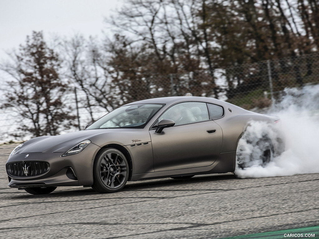 2023 Maserati GranTurismo Folgore (Color: Copper Glance) - Front Three-Quarter