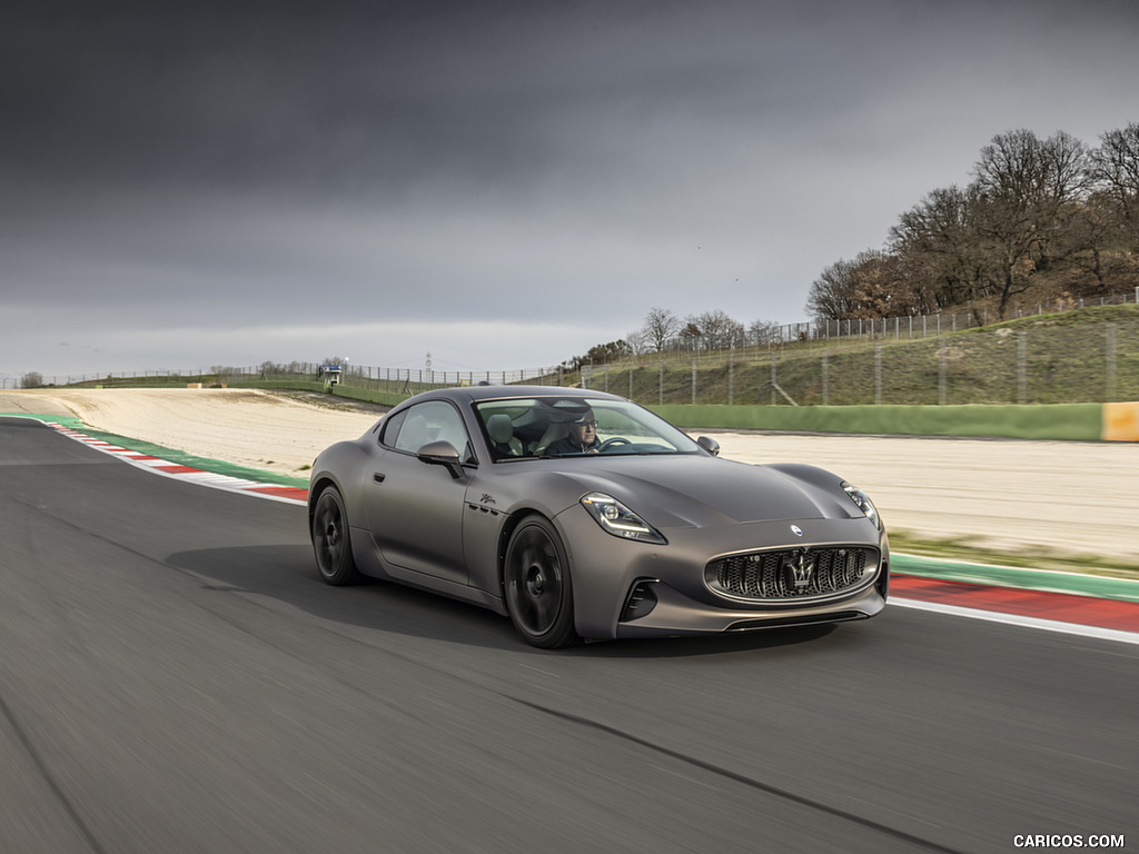 2023 Maserati GranTurismo Folgore (Color: Copper Glance) - Front Three-Quarter