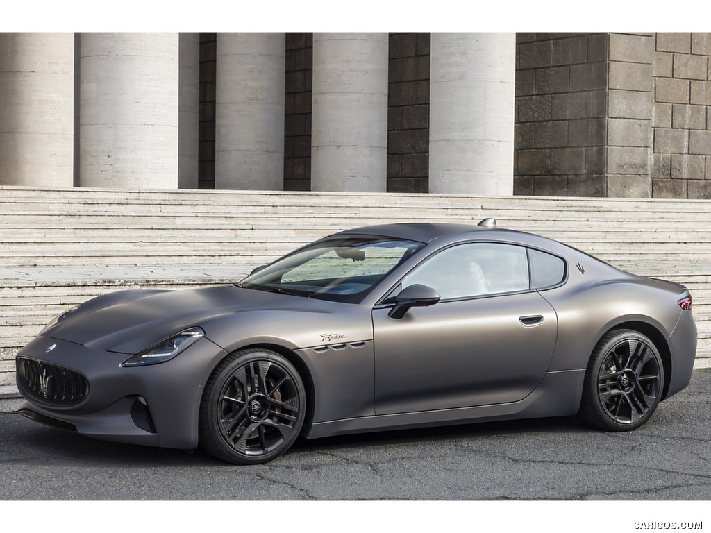 2023 Maserati GranTurismo Folgore (Color: Copper Glance) - Front Three-Quarter