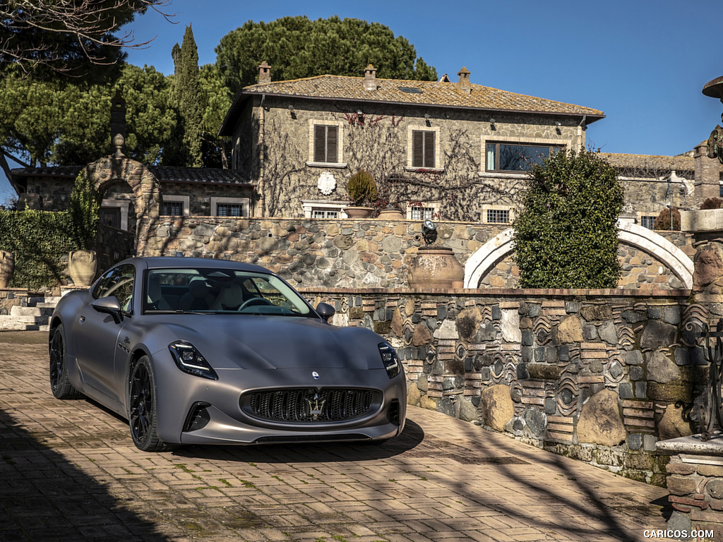 2023 Maserati GranTurismo Folgore (Color: Copper Glance) - Front Three-Quarter