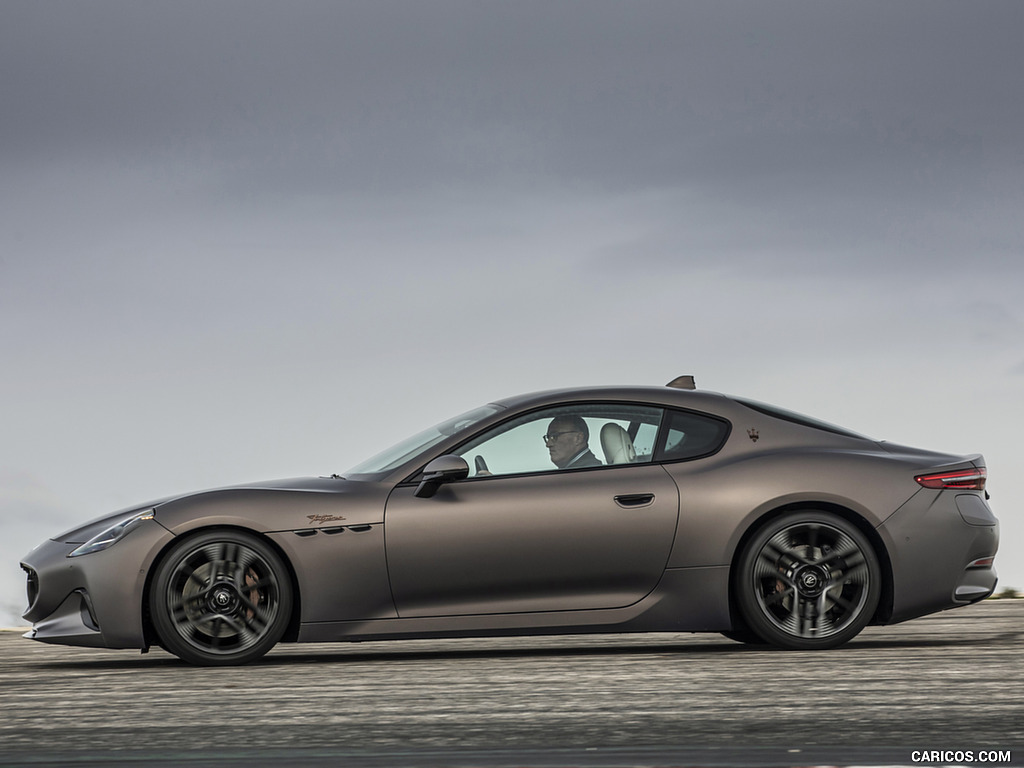 2023 Maserati GranTurismo Folgore (Color: Copper Glance) - Side