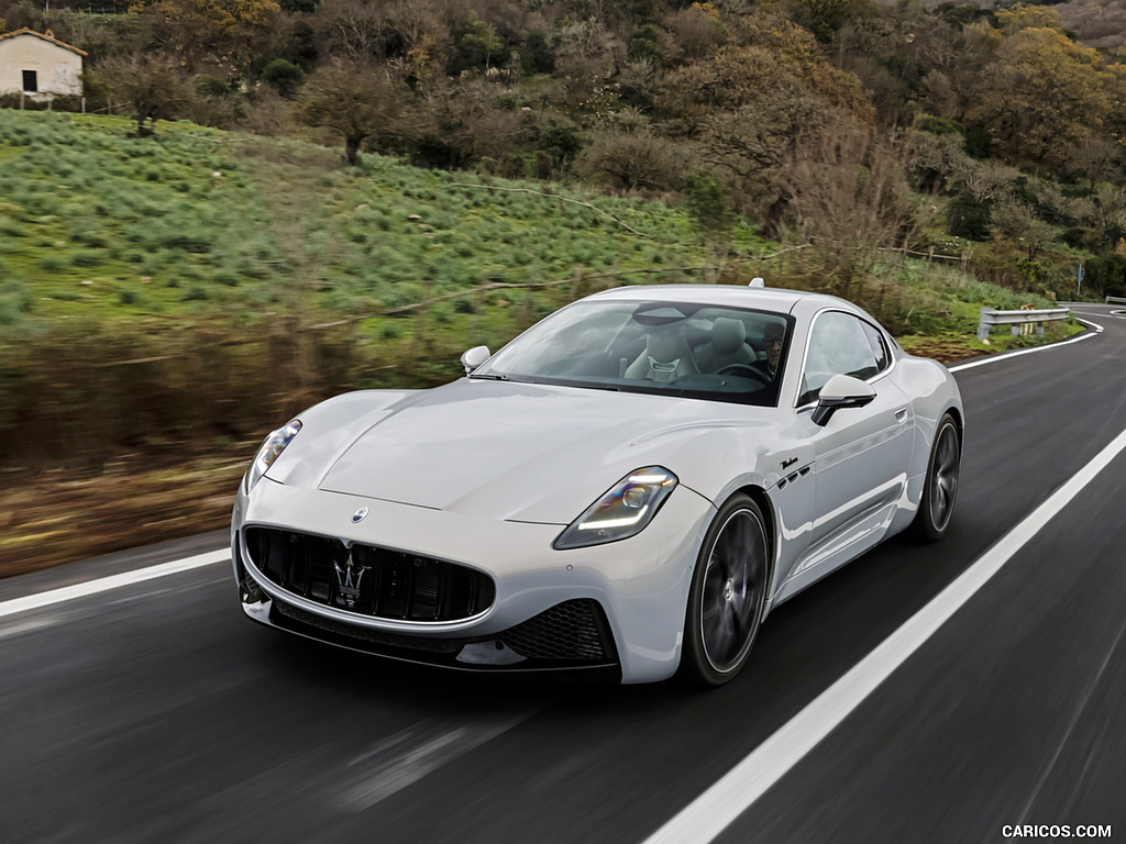 2023 Maserati GranTurismo Modena - Front Three-Quarter