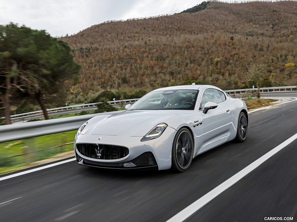 2023 Maserati GranTurismo Modena - Front Three-Quarter