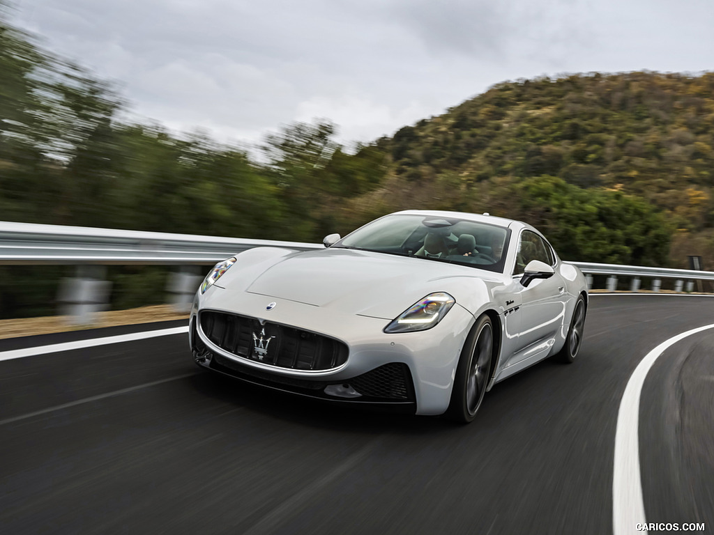 2023 Maserati GranTurismo Modena - Front Three-Quarter