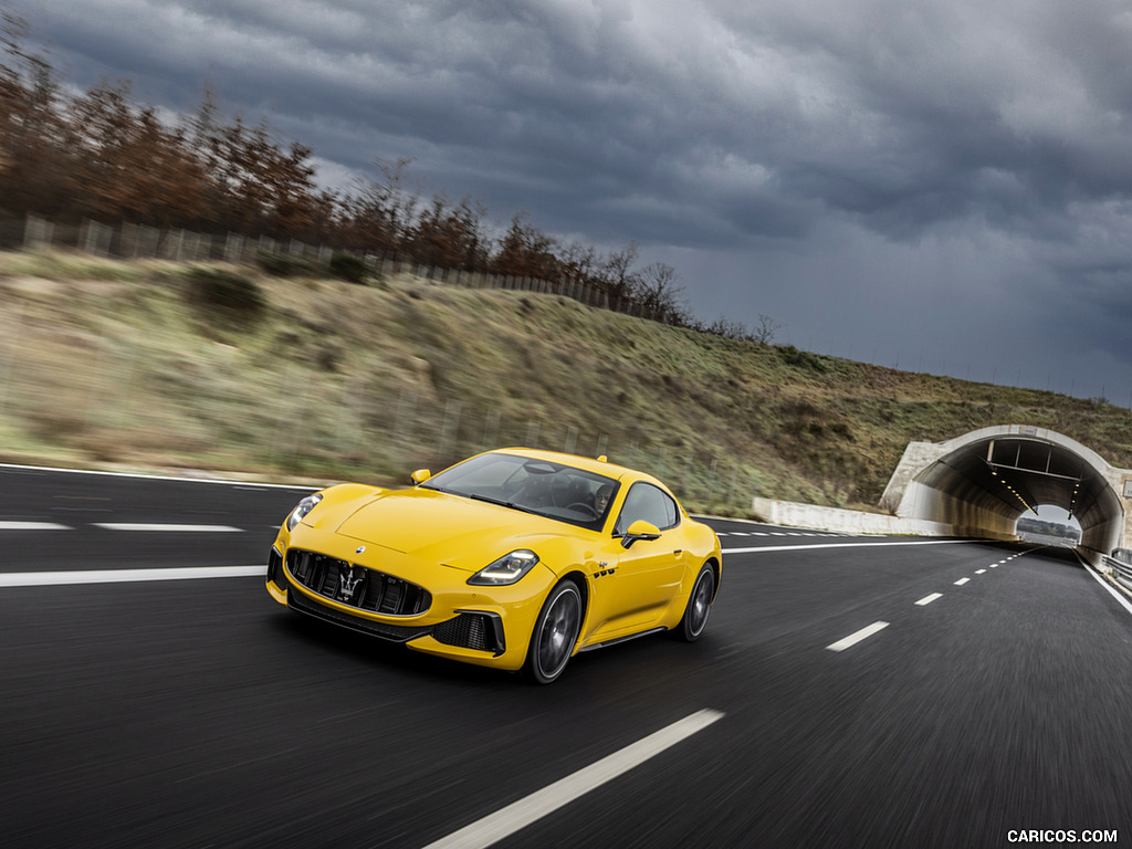 2023 Maserati GranTurismo Trofeo (Color: Giallo Corse) - Front Three-Quarter