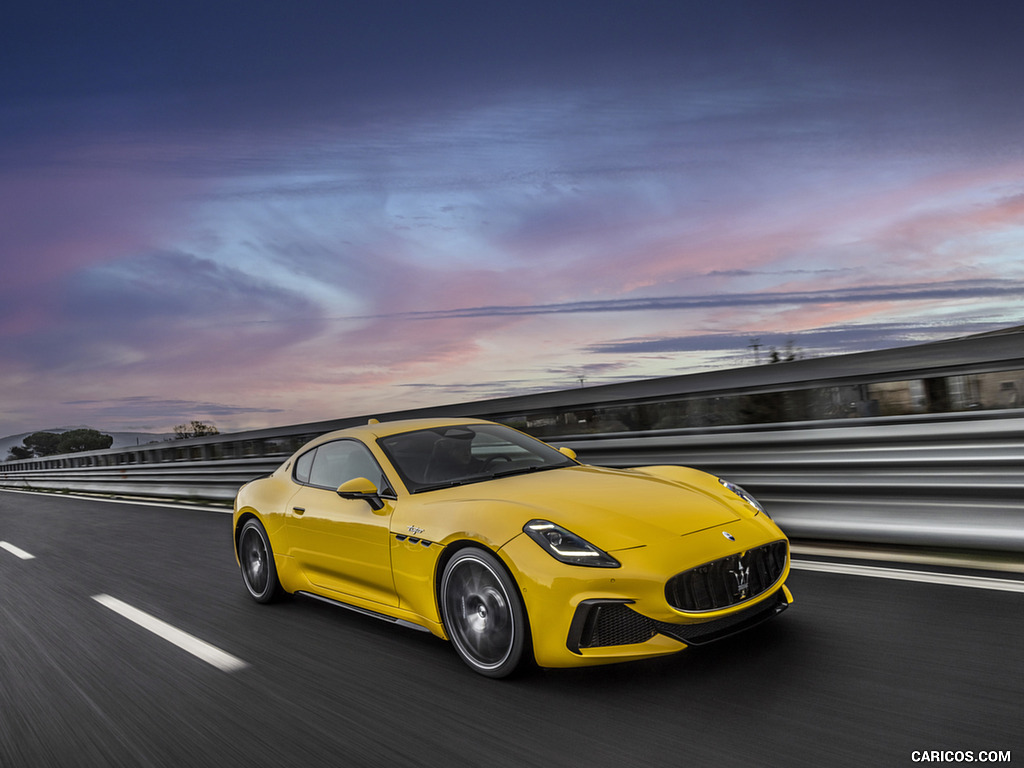 2023 Maserati GranTurismo Trofeo (Color: Giallo Corse) - Front Three-Quarter