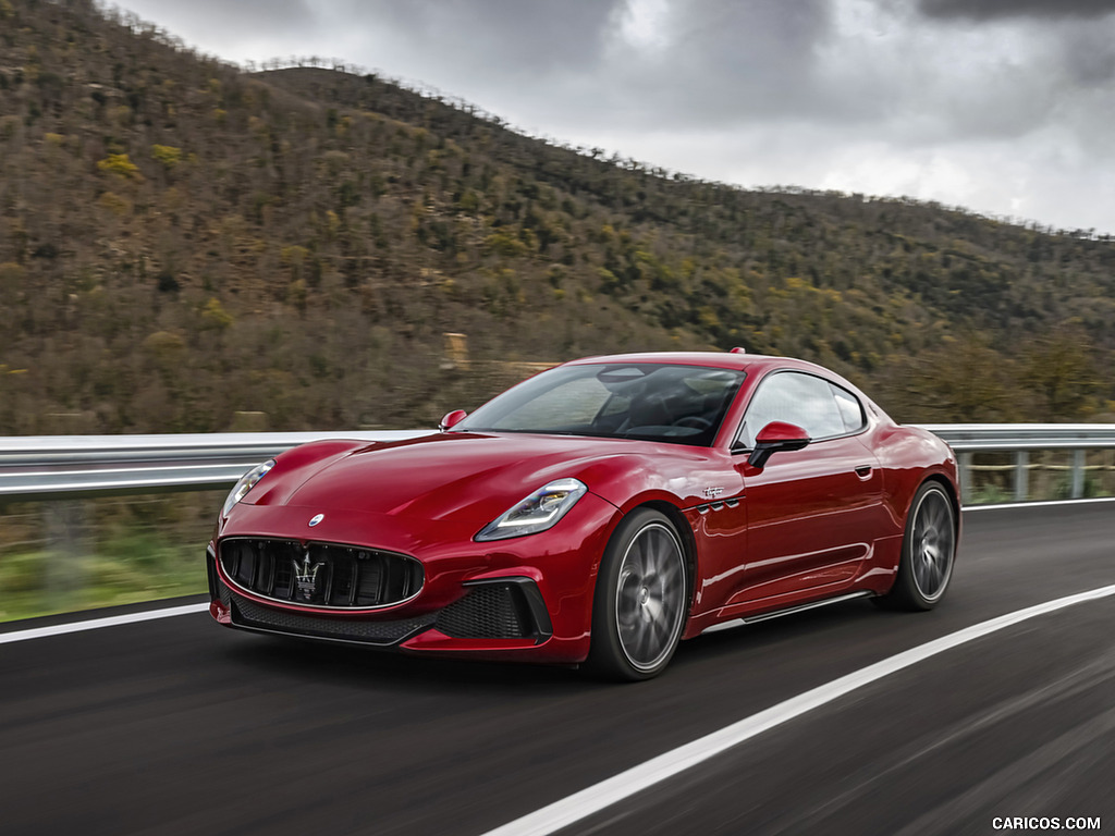 2023 Maserati GranTurismo Trofeo (Color: Rosso Gran Turismo) - Front Three-Quarter