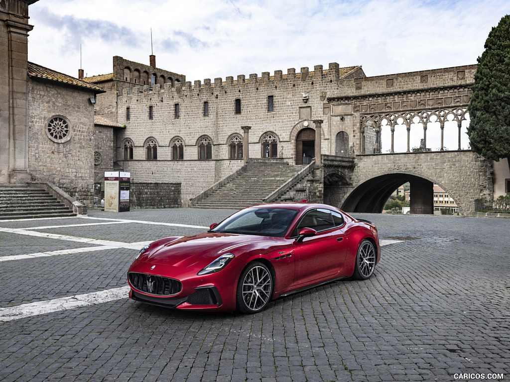 2023 Maserati GranTurismo Trofeo (Color: Rosso Gran Turismo) - Front Three-Quarter