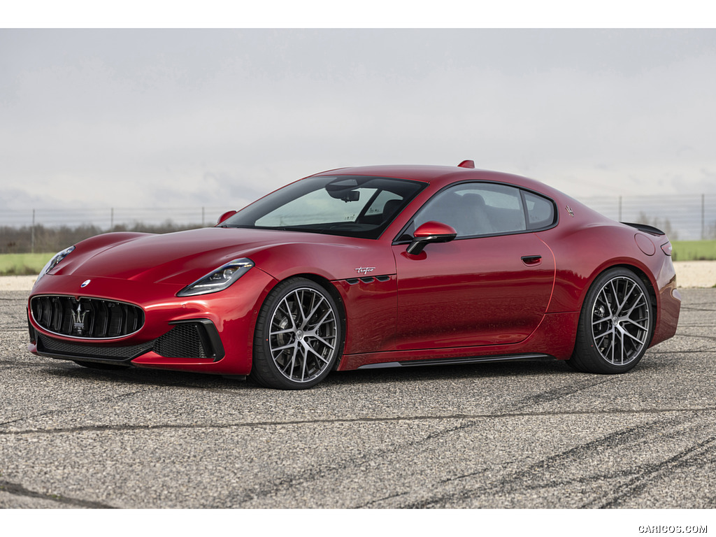 2023 Maserati GranTurismo Trofeo (Color: Rosso Gran Turismo) - Front Three-Quarter