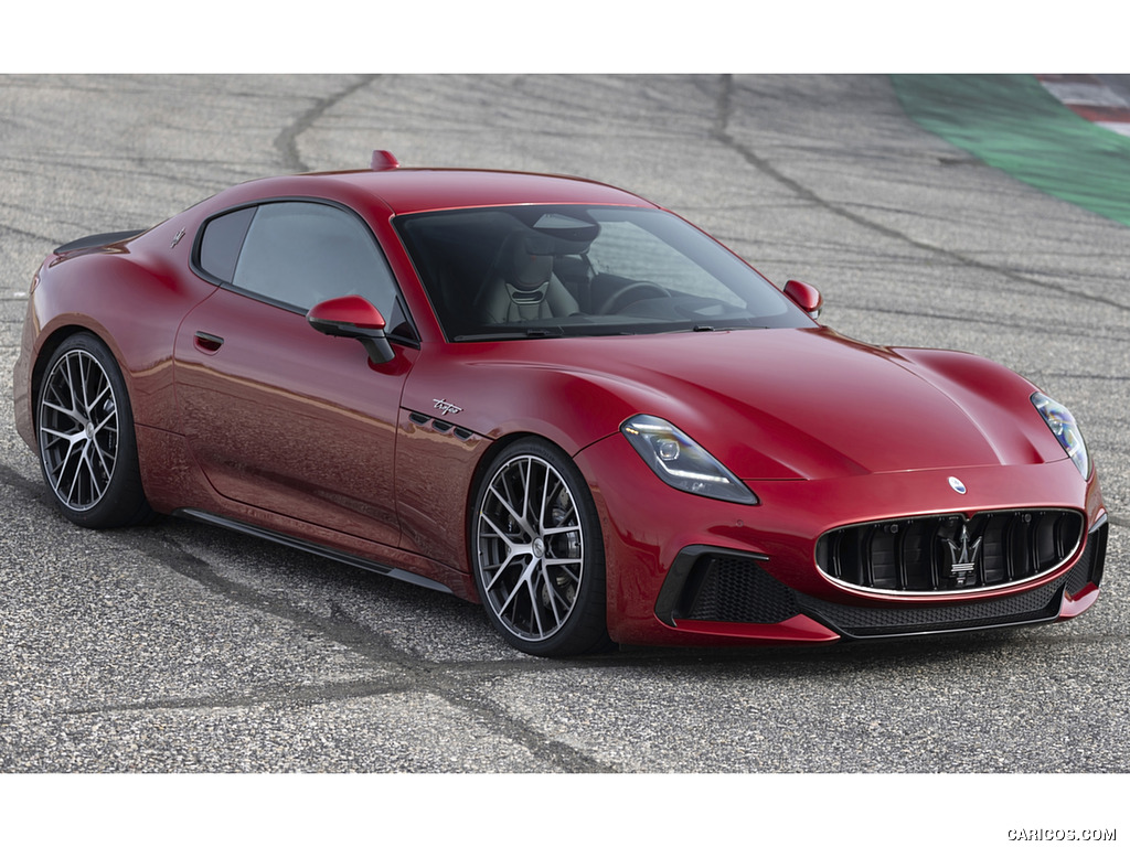 2023 Maserati GranTurismo Trofeo (Color: Rosso Gran Turismo) - Front Three-Quarter