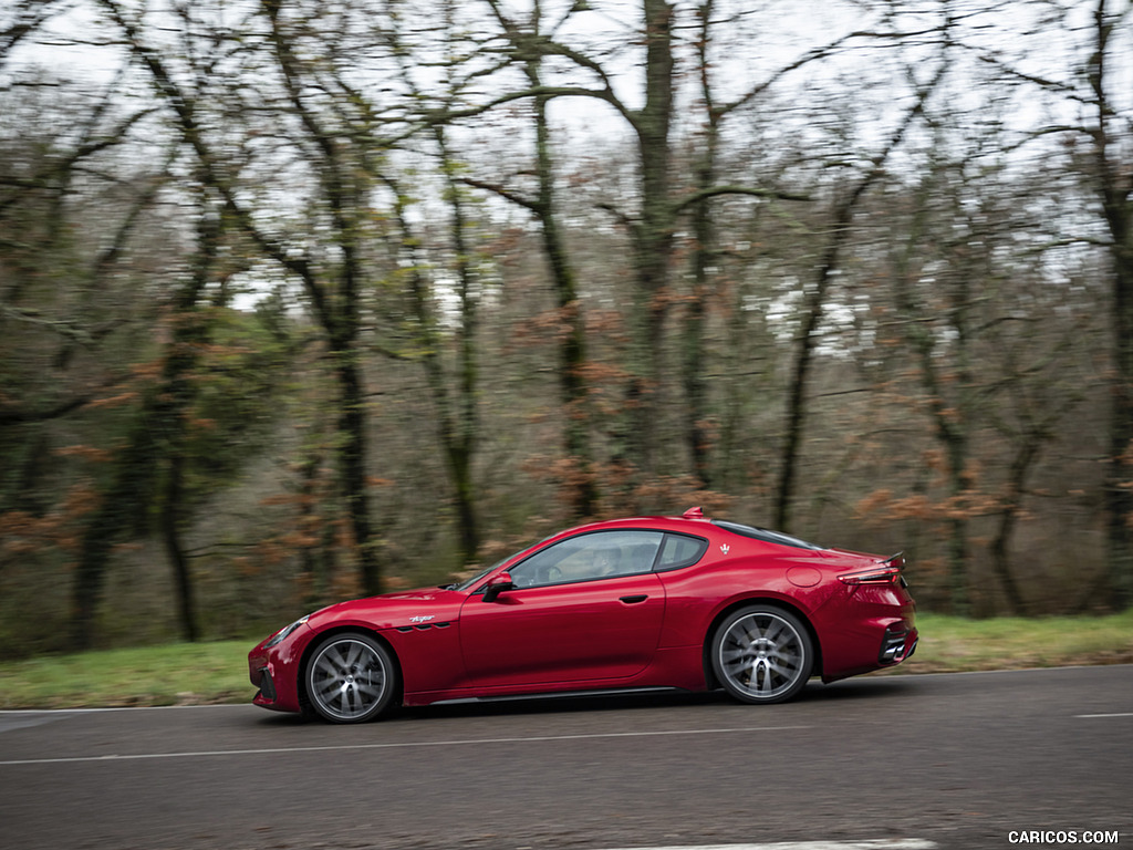 2023 Maserati GranTurismo Trofeo (Color: Rosso Gran Turismo) - Side