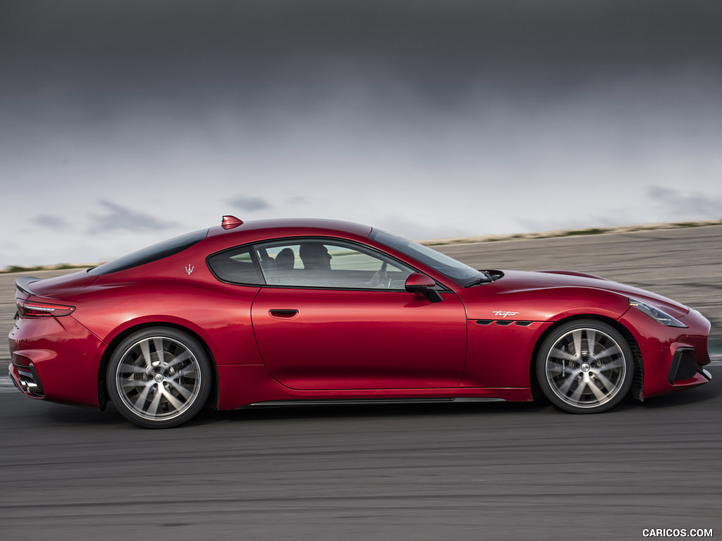 2023 Maserati GranTurismo Trofeo (Color: Rosso Gran Turismo) - Side