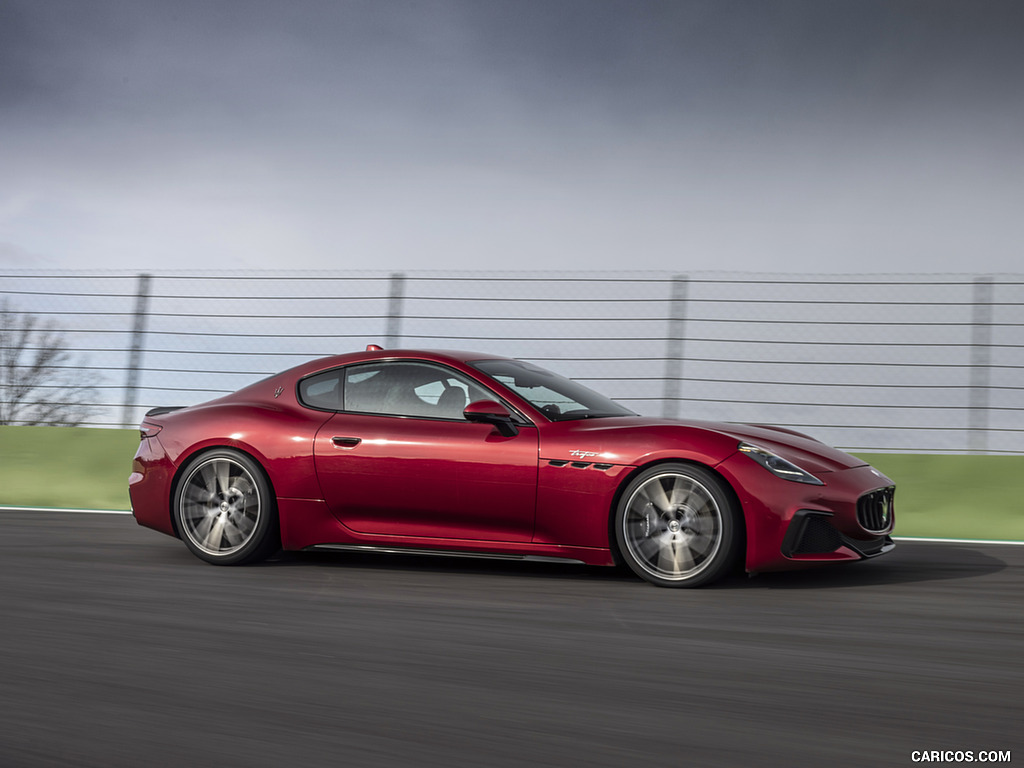 2023 Maserati GranTurismo Trofeo (Color: Rosso Gran Turismo) - Side