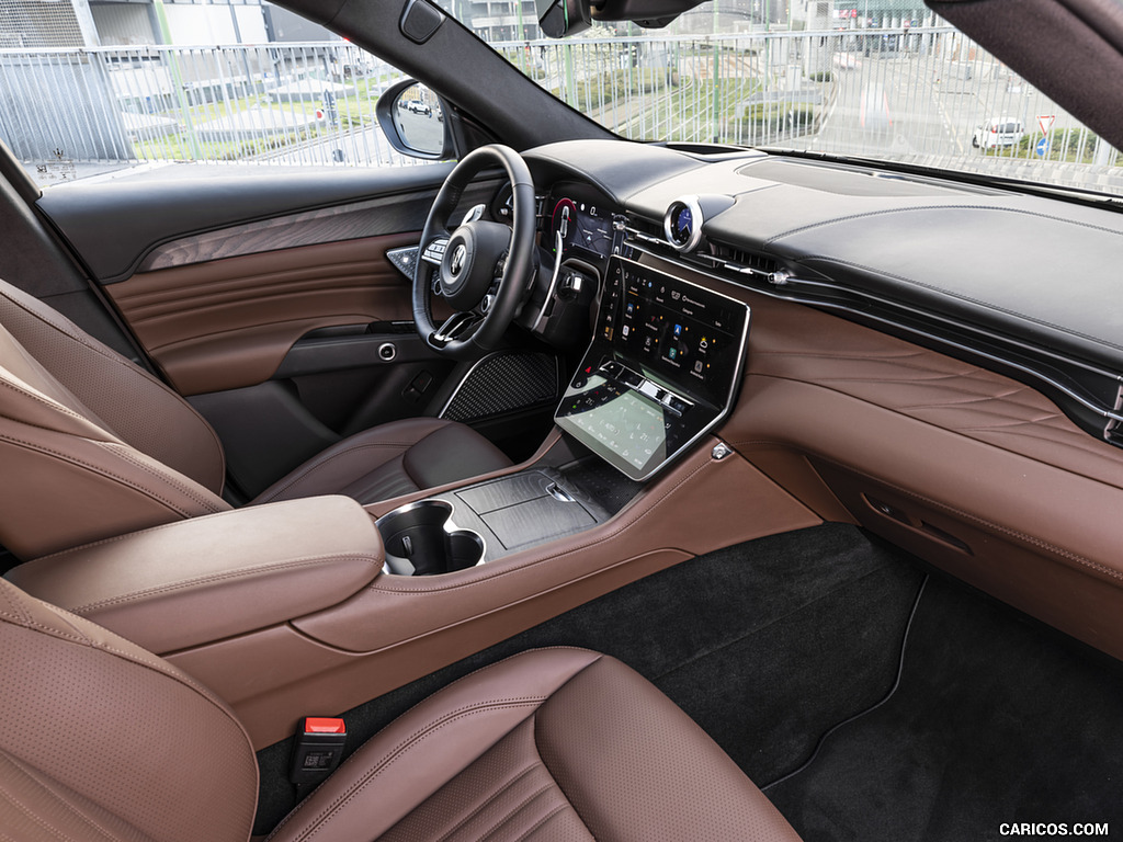 2023 Maserati Grecale GT (Color: Bronzo Opaco) - Interior