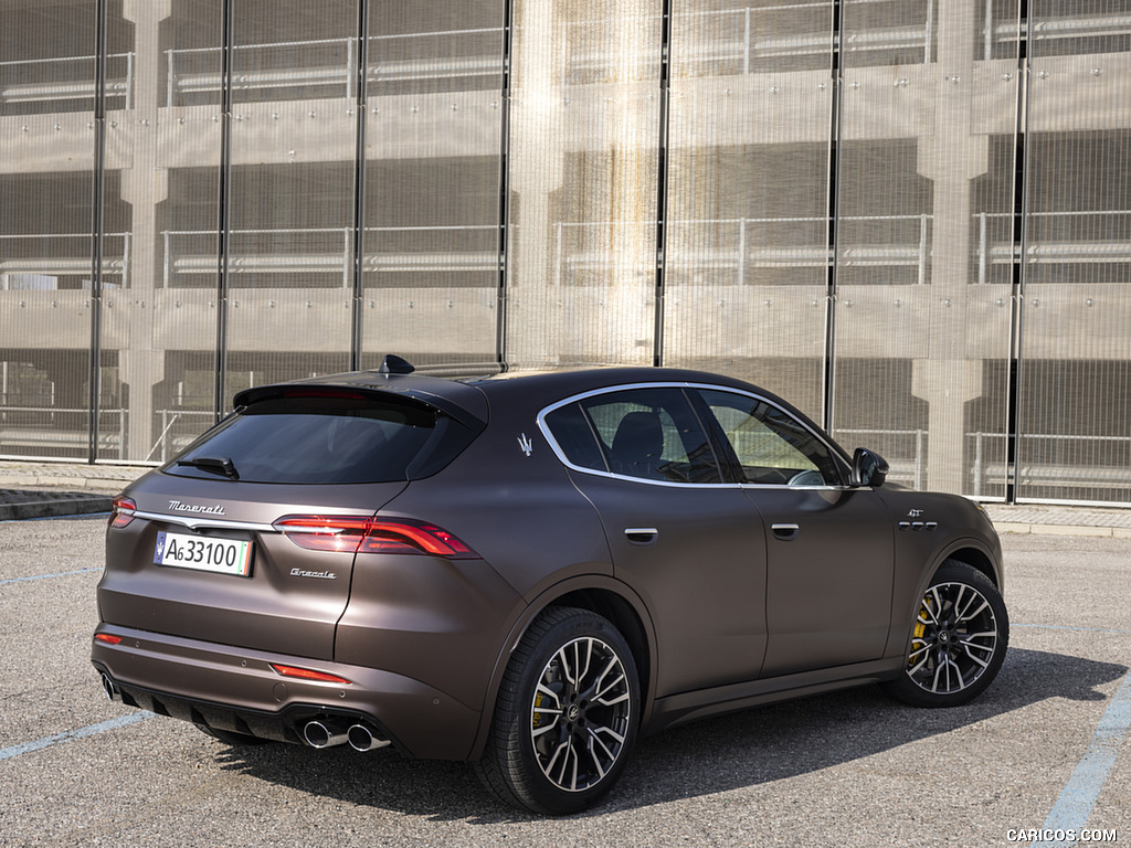 2023 Maserati Grecale GT (Color: Bronzo Opaco) - Rear Three-Quarter