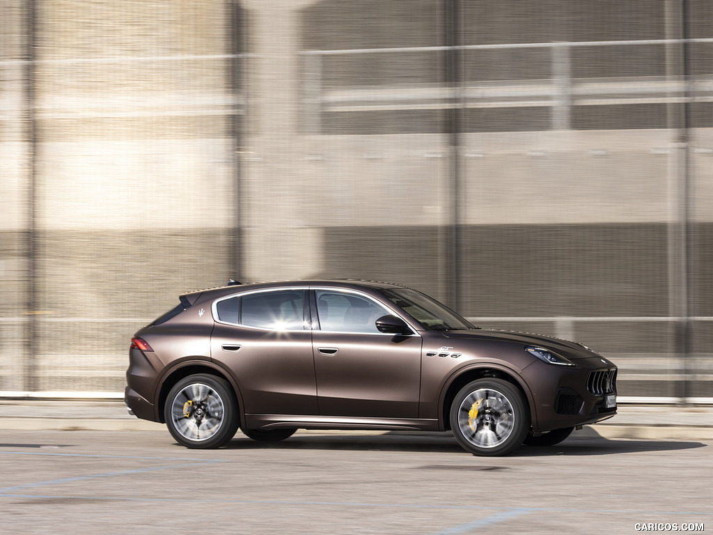 2023 Maserati Grecale GT (Color: Bronzo Opaco) - Side