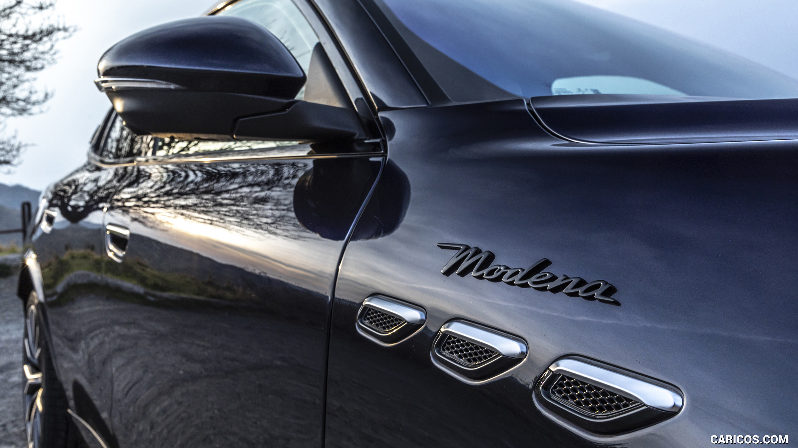2023 Maserati Grecale Modena (Color: Blu Nobile) - Detail, #174 of 245