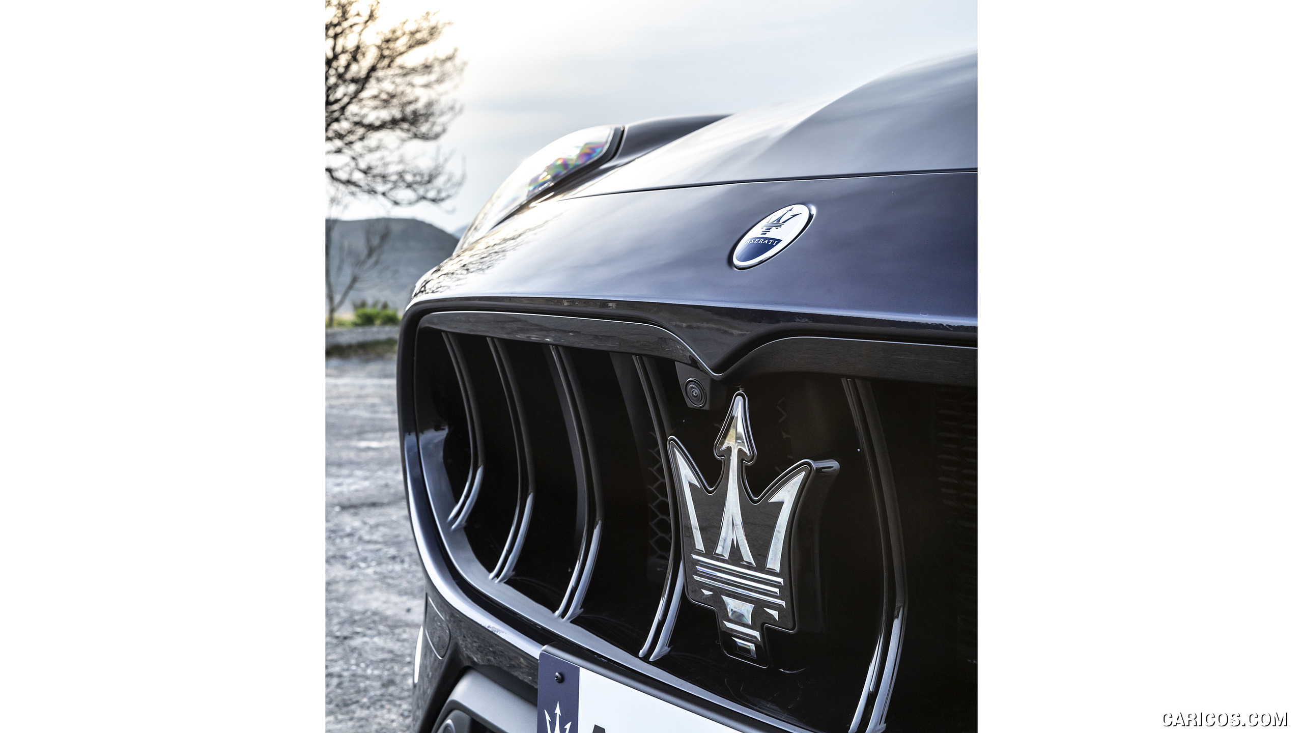2023 Maserati Grecale Modena (Color: Blu Nobile) - Grille, #166 of 245