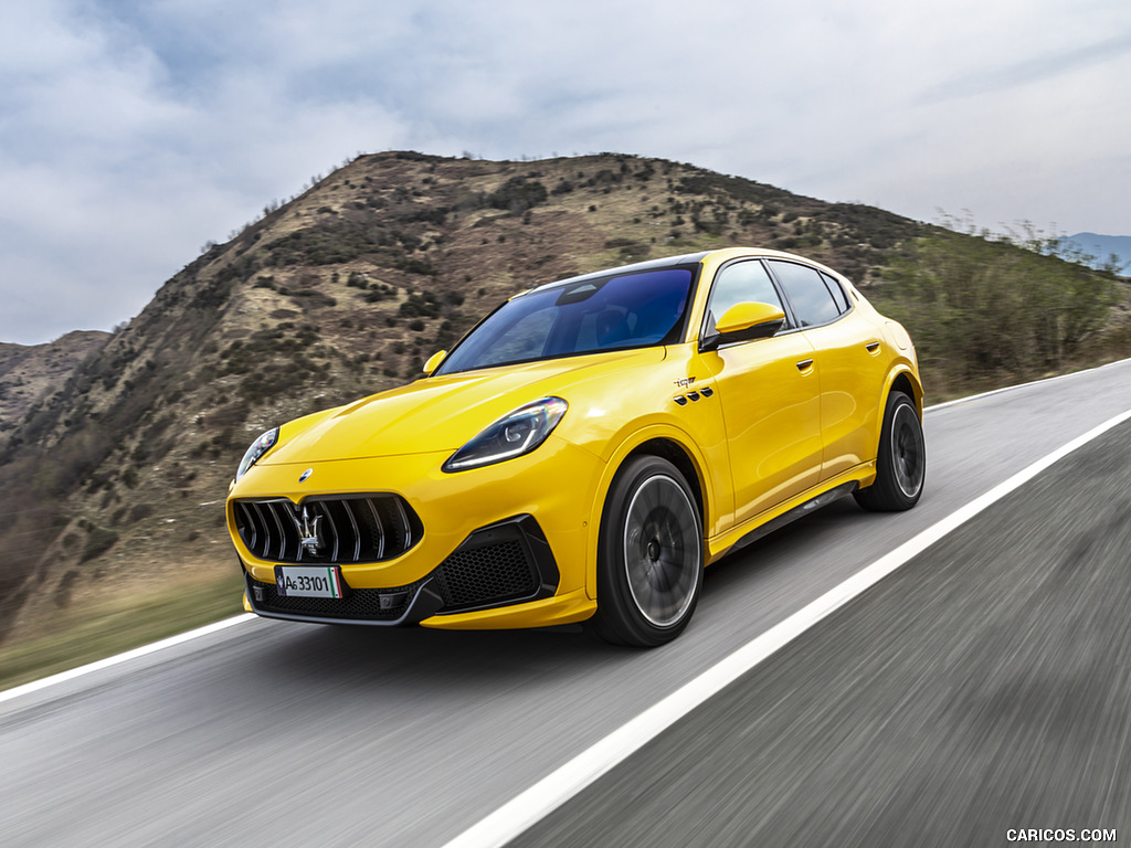 2023 Maserati Grecale Trofeo (Color: Giallo Corse)