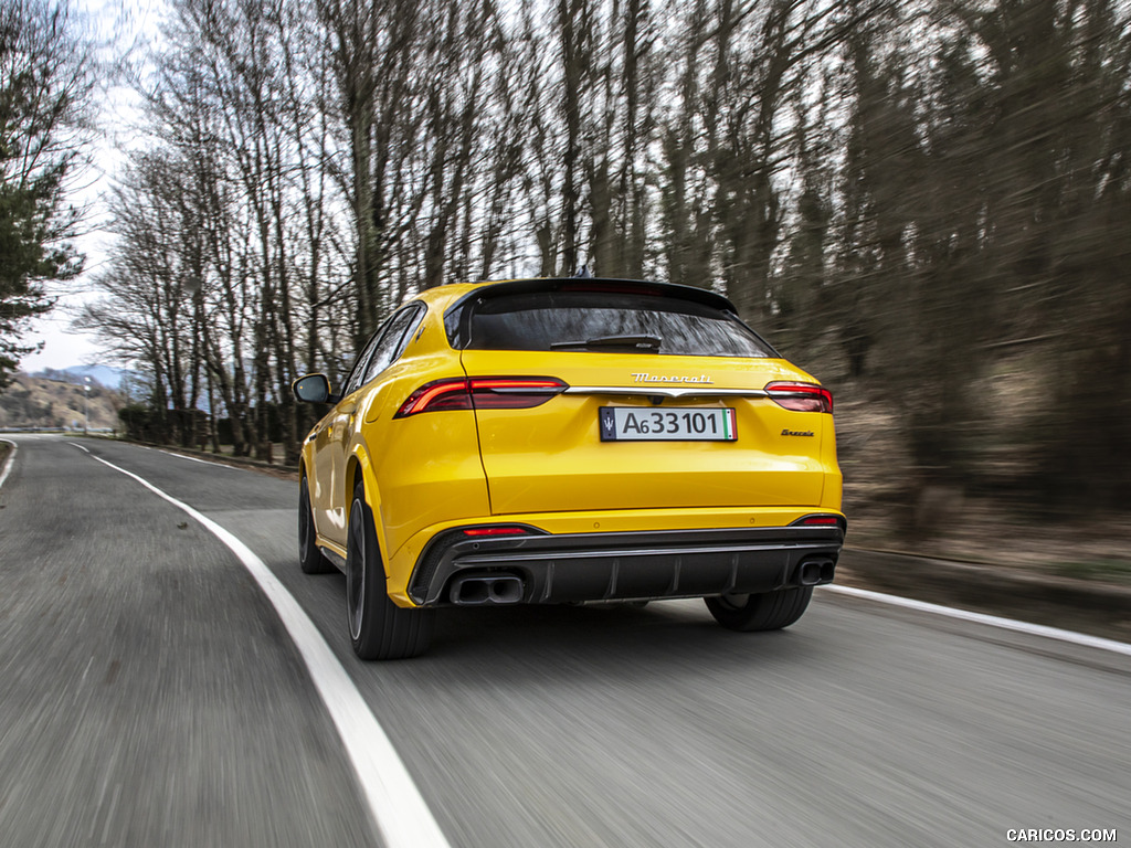 2023 Maserati Grecale Trofeo (Color: Giallo Corse)