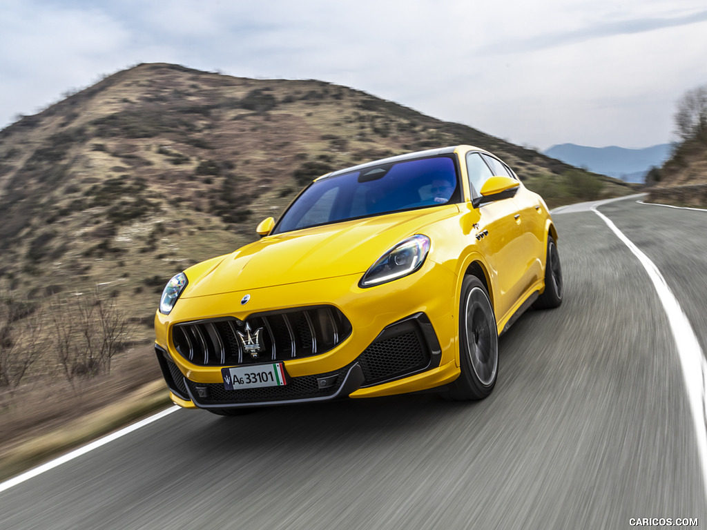 2023 Maserati Grecale Trofeo (Color: Giallo Corse)