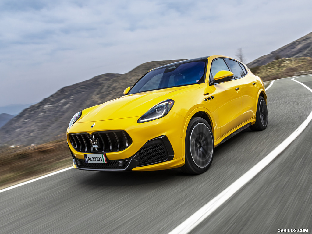 2023 Maserati Grecale Trofeo (Color: Giallo Corse)