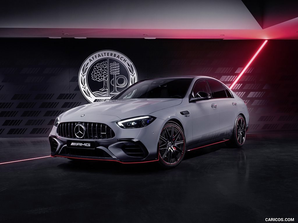 2023 Mercedes-AMG C 63 S E PERFORMANCE F1 Edition - Front Three-Quarter