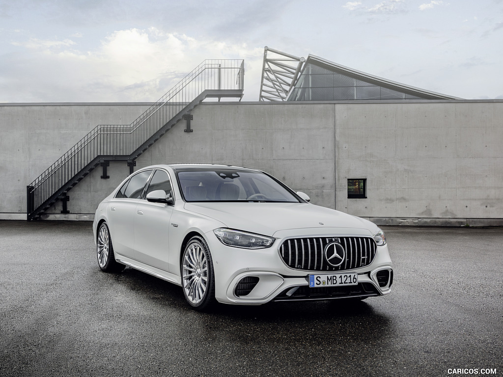 2023 Mercedes-AMG S 63 E PERFORMANCE (Color: MANUFAKTUR Cashmere White Magno) - Front Three-Quarter