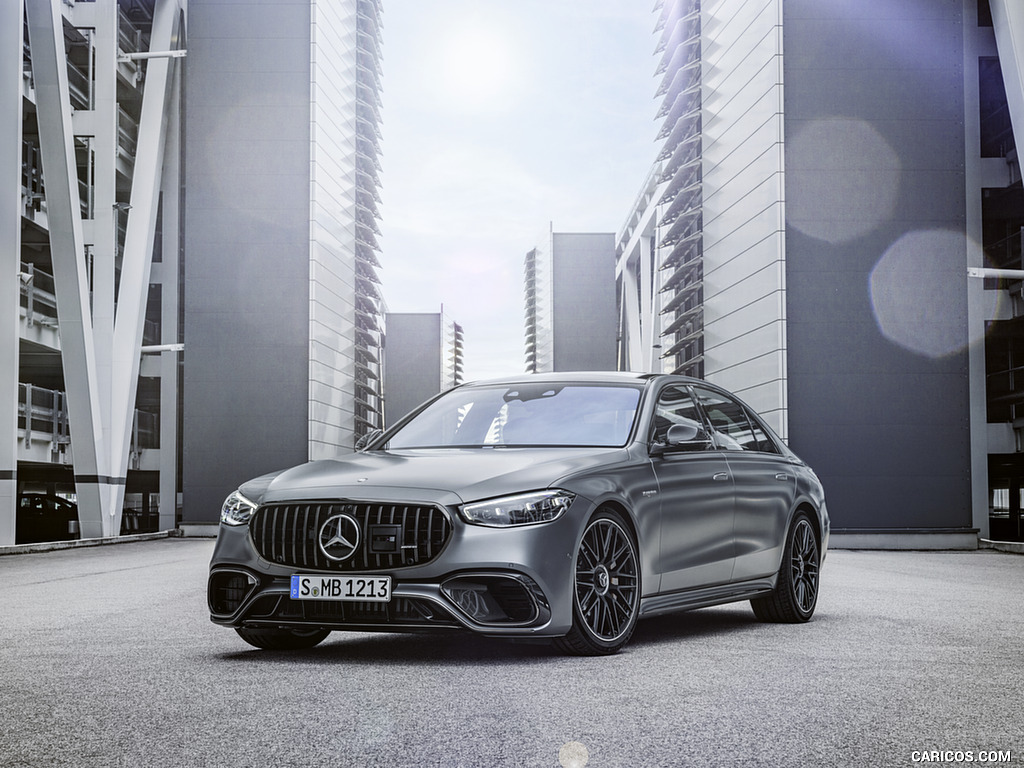 2023 Mercedes-AMG S 63 E PERFORMANCE (Color: MANUFAKTUR Selenite Grey Magno) - Front Three-Quarter