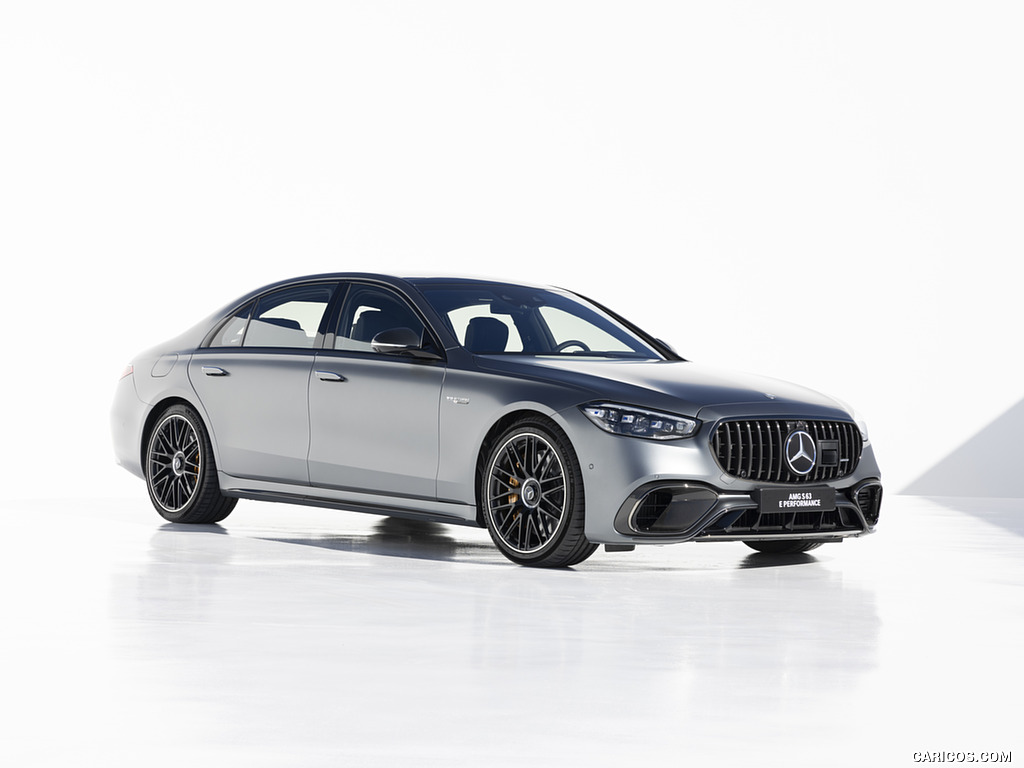 2023 Mercedes-AMG S 63 E PERFORMANCE (Color: MANUFAKTUR Selenite Grey Magno) - Front Three-Quarter