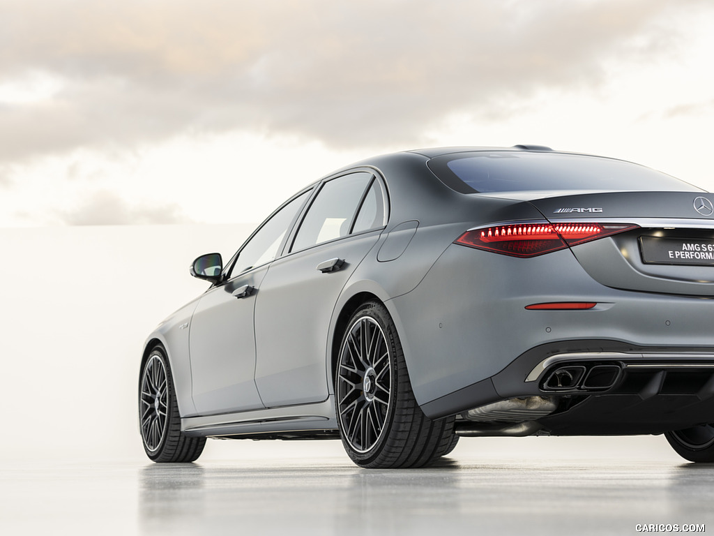 2023 Mercedes-AMG S 63 E PERFORMANCE (Color: MANUFAKTUR Selenite Grey Magno) - Tail Light