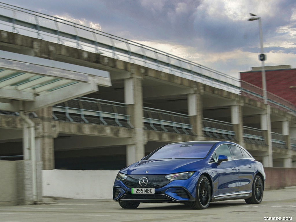 2023 Mercedes-Benz EQE 350+ (UK-Spec) - Front Three-Quarter