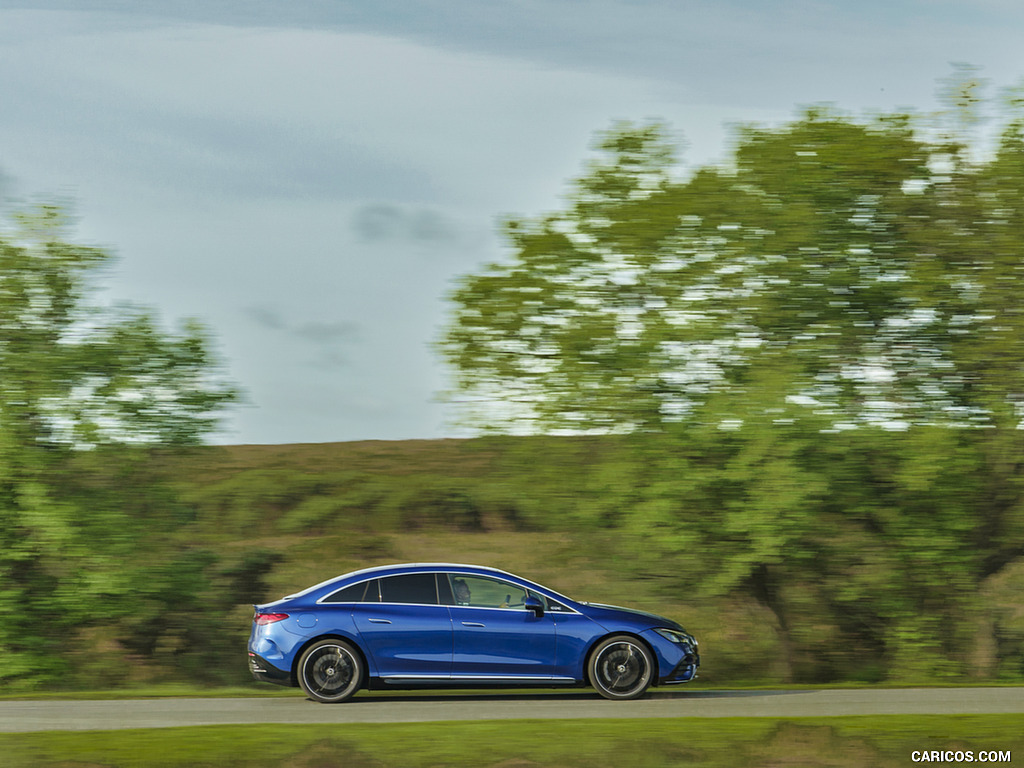 2023 Mercedes-Benz EQE 350+ (UK-Spec) - Side