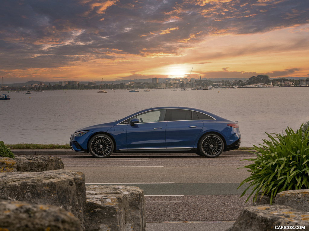 2023 Mercedes-Benz EQE 350+ (UK-Spec) - Side