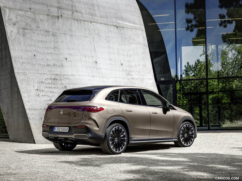 2023 Mercedes-Benz EQE SUV AMG Line Night Package (Color: Velvet Brown Metallic) - Rear Three-Quarter