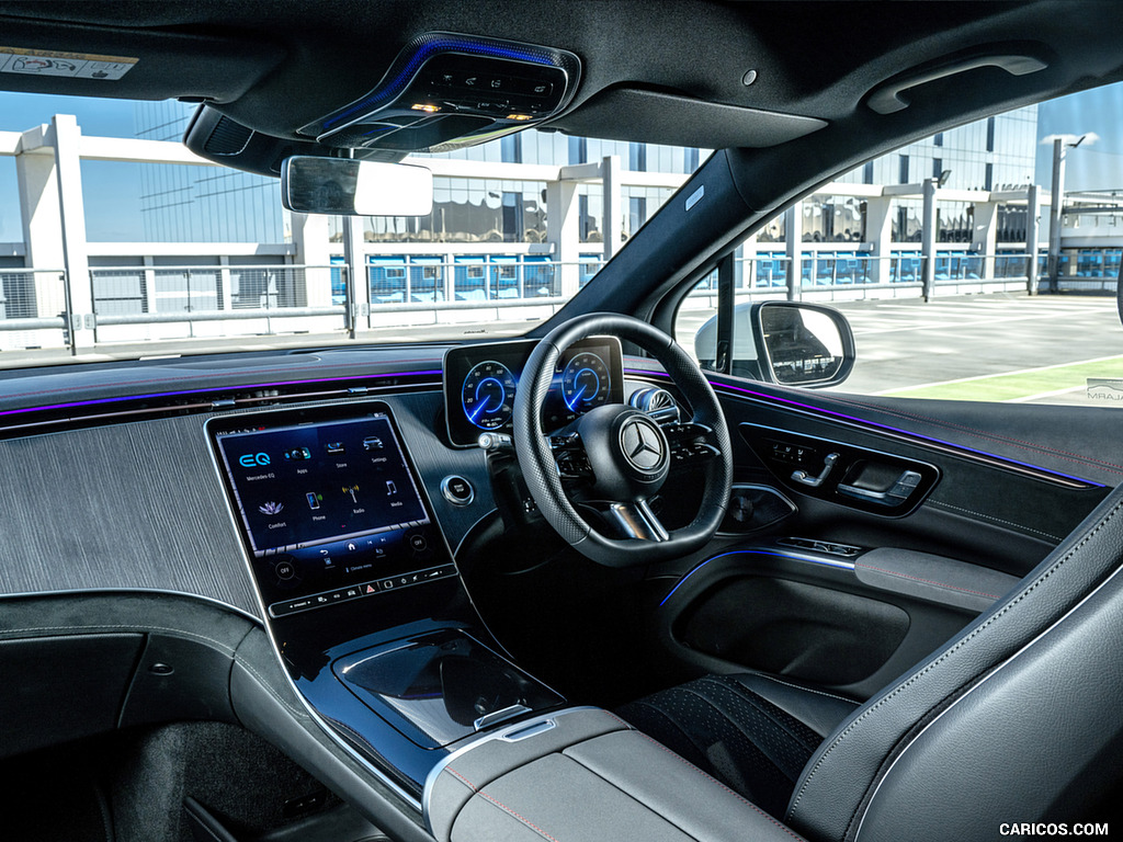 2023 Mercedes-Benz EQS SUV (UK-Spec) - Interior