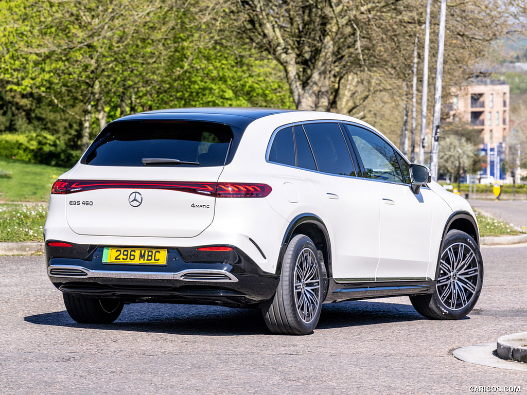 2023 Mercedes-Benz EQS SUV (UK-Spec) - Rear Three-Quarter