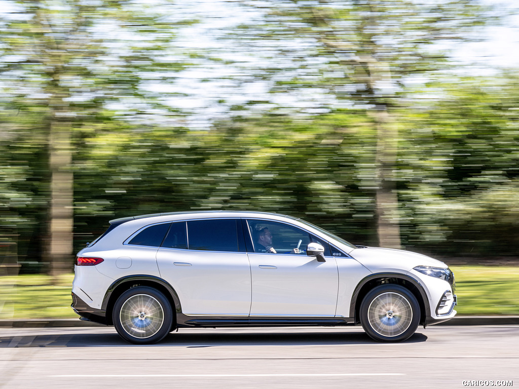 2023 Mercedes-Benz EQS SUV (UK-Spec) - Side