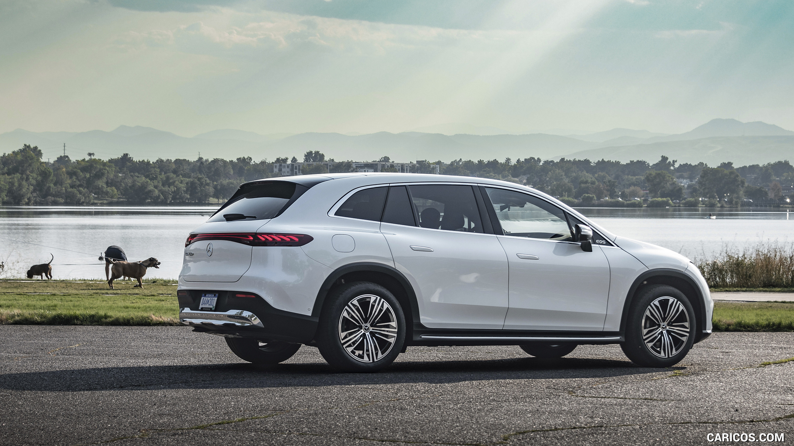 2023 Mercedes-Benz EQS SUV 450+ (Color: Diamond White Bright) - Rear ...