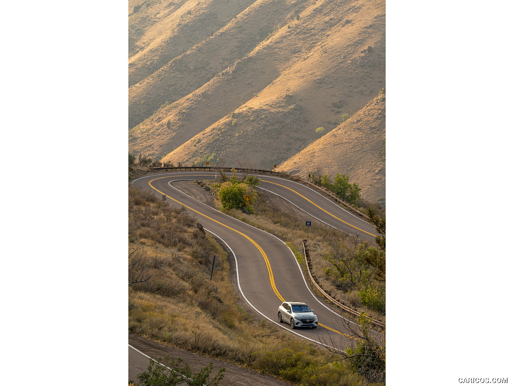 2023 Mercedes-Benz EQS SUV 450 4MATIC (Color: High-Tech Silver) - Front Three-Quarter